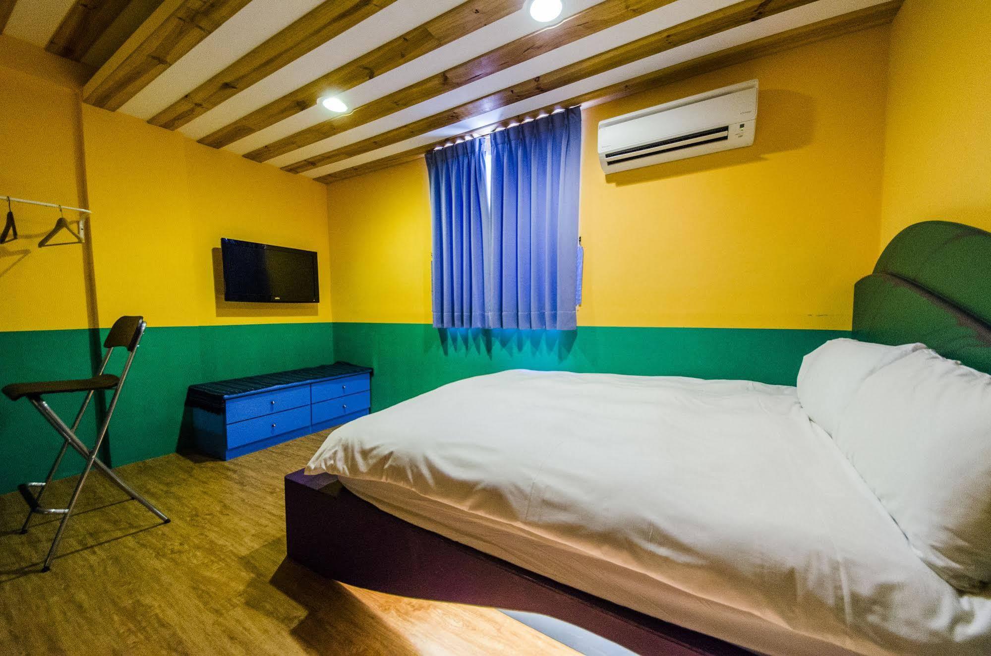 Oasis Inn Старе місто Хенчун Екстер'єр фото